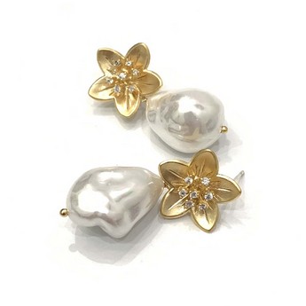 Amelia Baroque Pearl Drop Earrings