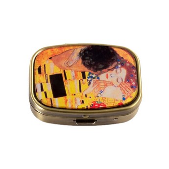 “The Kiss” Vintage Pill Box